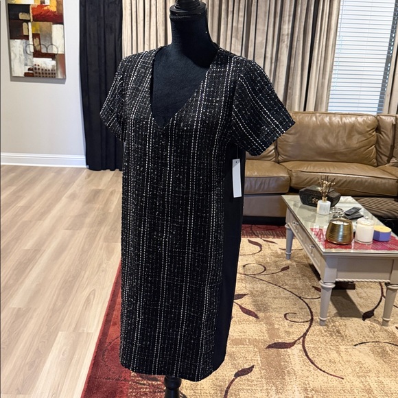 VENUS Black and White Midi Dress - Picture 4 of 6